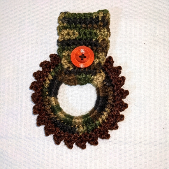Camouflage Hand Towel Holder NEW OOAK HANDCRAFTED Crochet - Picture 3 of 6